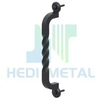 Poignées sur les portes de grange